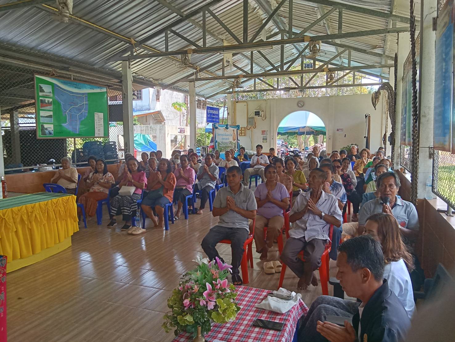 พช.ทุ่งตะโก​ ร่วมงานประเพณีทำบุญสารทเดือนสิบ รับ - ส่ง ตายาย บ้านหนองไม้แก่น หมู่ที่ 2 ตำบลปากตะโก