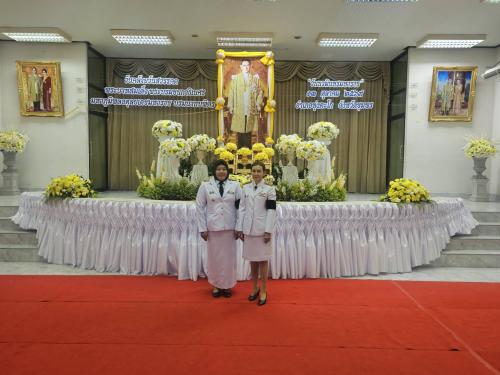 พช.ทุ่งตะโก ร่วมพิธีสวดพระพุทธมนต์ ทำบุญตักบาตรถวายพระราชกุศล และพิธีวางพวงมาลาและถวายราชสดุดี เนื่องในวันนวมินทรมหาราช.